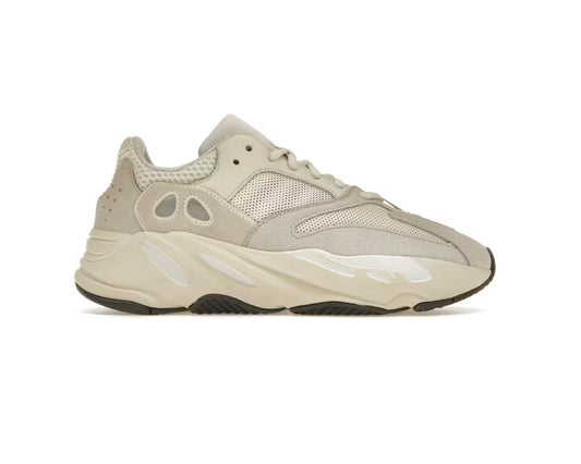 Yeezy Boost 700 Analog